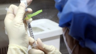 코로나 백신 이상반응 860건 추가 총 1천578건…누적 사망자 6